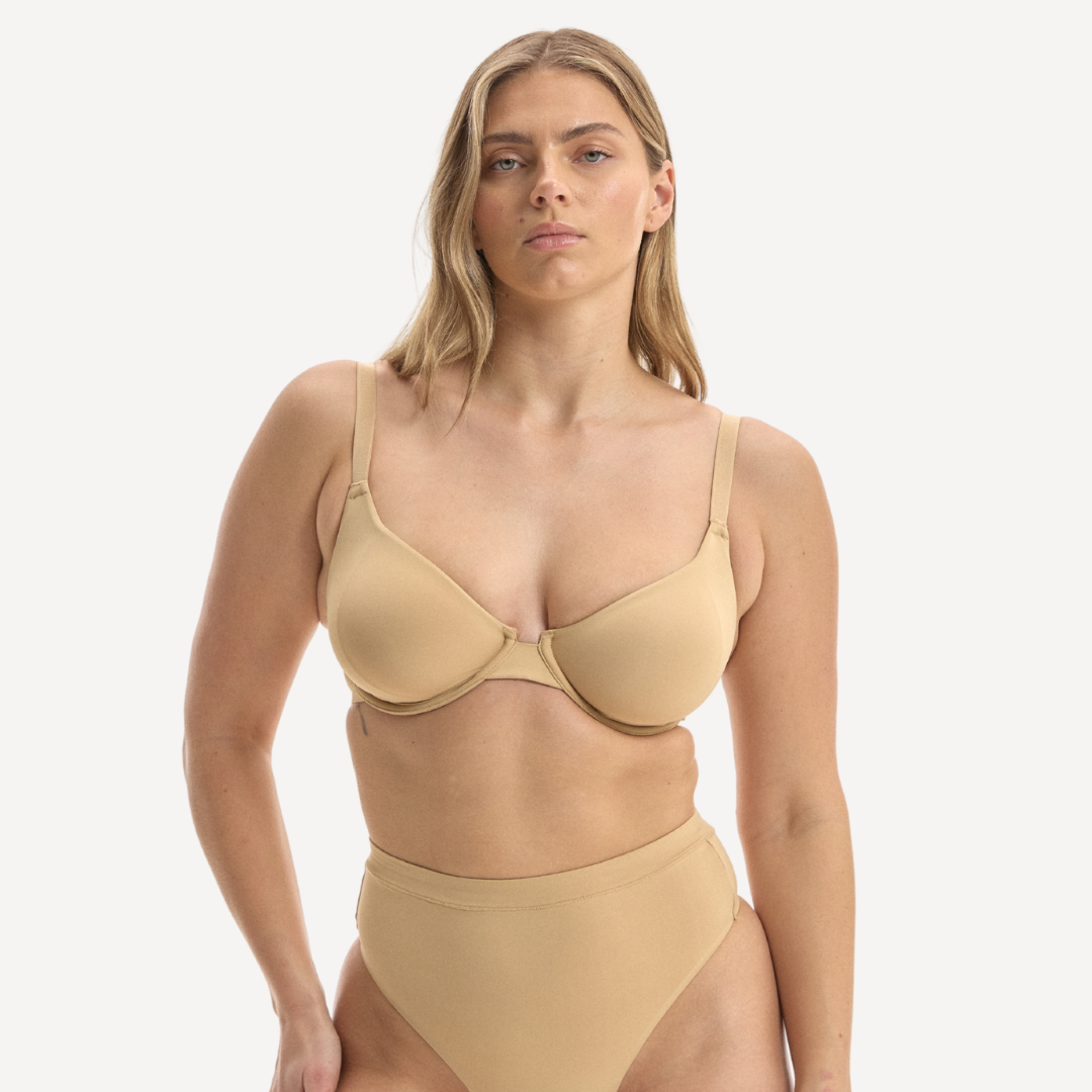 ZOE / 10E, 16D / ALMOND MILK, 16DD / ALMOND MILK, 16F / ALMOND MILK, 16E / ALMOND MILK, 18D / ALMOND MILK, 18DD / ALMOND MILK, 20D / ALMOND MILK, 20DD / ALMOND MILK, 16DD / ALMOND MILK