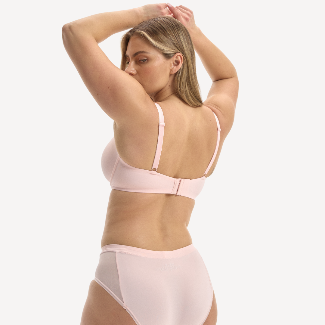 ZOE / 10E, 14DD / STRAWBERRIES & CREAM, 14E / STRAWBERRIES & CREAM, 16B / STRAWBERRIES & CREAM, 16C / STRAWBERRIES & CREAM, 16D / STRAWBERRIES & CREAM, 16DD / STRAWBERRIES & CREAM, 18C / STRAWBERRIES & CREAM, 18D / STRAWBERRIES & CREAM, 20C / STRAWBERRIES & CREAM,